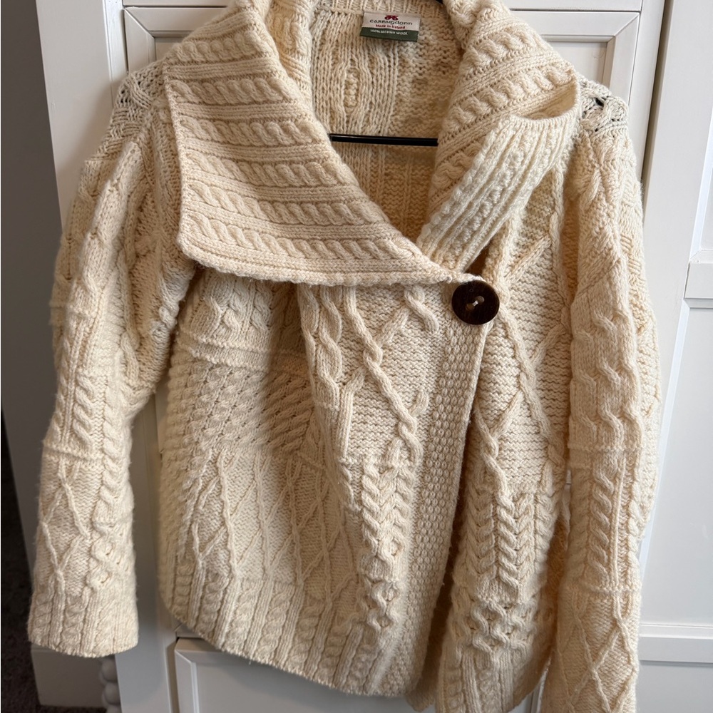 Carraig Donn 100% Merino Wool Sweater - Picture 2 of 10
